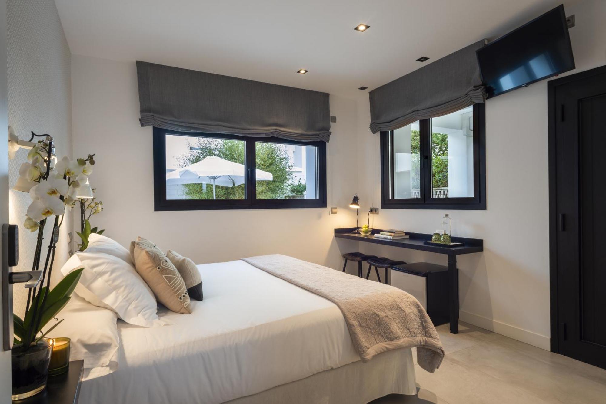 La Playa Suites Suances Szoba fotó
